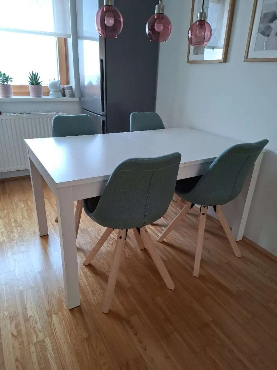 IKEA Esstisch weiß - ausziehbar (140 × 84 cm), € 60,- (8563 Ligist)