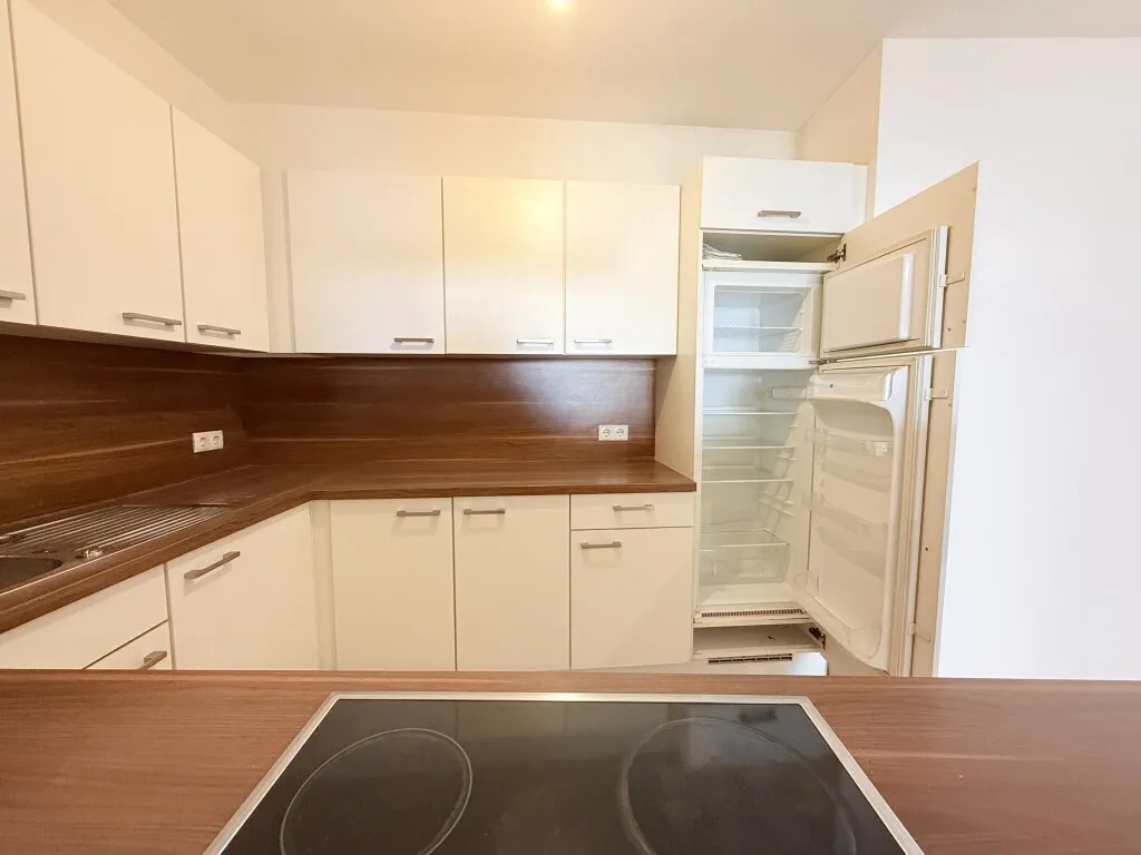 Charmante 2-Zimmer Wohnung mit Ausrichtung zum Innenhof und somit absoluter Ruhelage - ab 01.07 - Widok 3