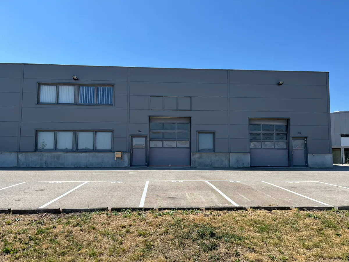 Commercial property, 272 m²