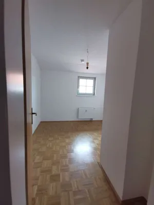 4-Zimmer-Wohnung mieten in Braunau am Inn – 90,88 m², € 988 – Bild 10 von 13