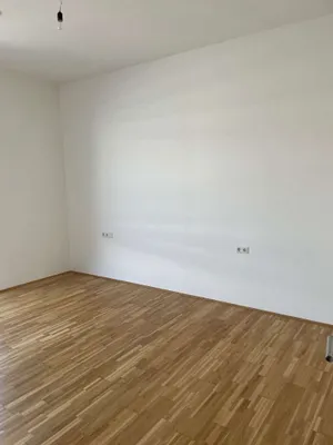 4-Zimmer-Wohnung mieten in Graz – 128 m², € 2.600 – Bild 10 von 12