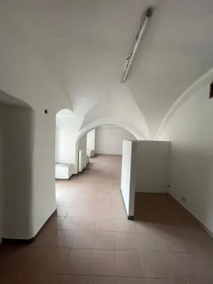 Gewerbeimmobilie mieten in Braunau am Inn – 178 m², € 2.000 – Bild 4 von 7
