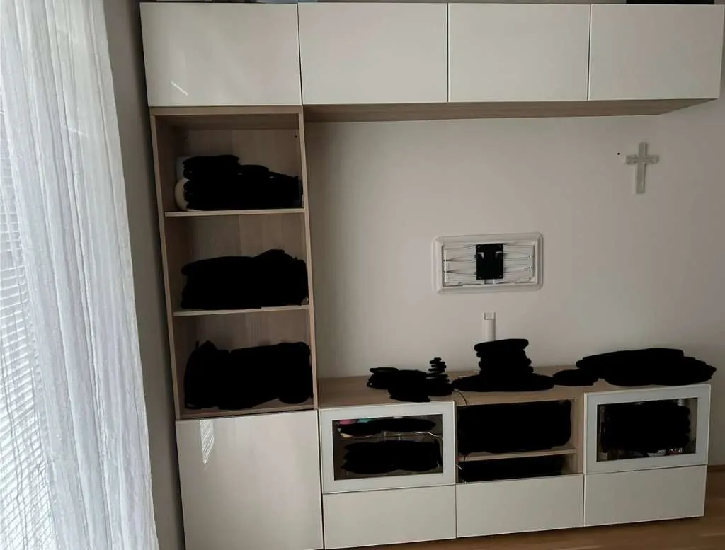 Ikea Besta Wohnwand / TV-Möbel Eiche/ weiß-hochglanz, € 280,- (1230 Wien)