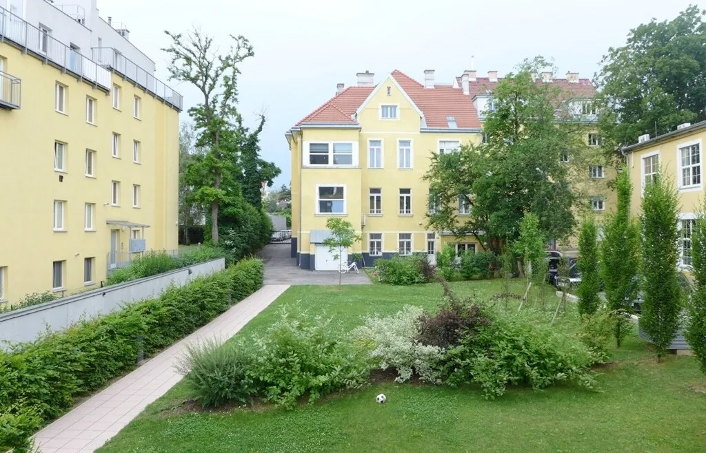 Sonnige und freundliche Neubauwohnung - 3 Zimmer mit Balkon und Gartenmitbenützung! - Widok 2