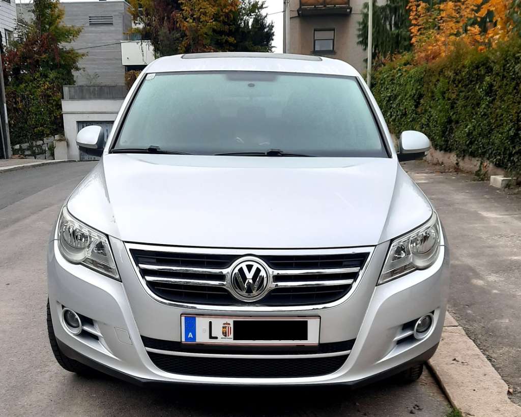 VW Tiguan der preiswerteste 2,0 TDI 4Motion, mit Standheizung und AHK, SUV / Geländewagen