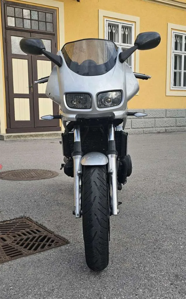 Yamaha FZS
