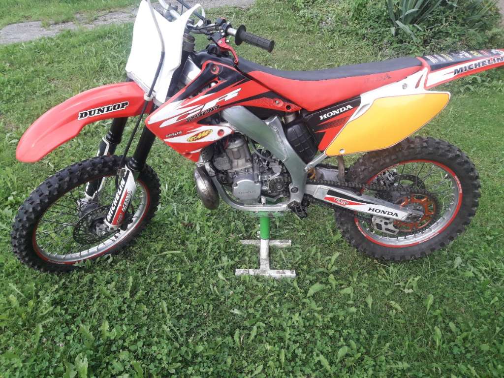 Honda CR 25o Motocross