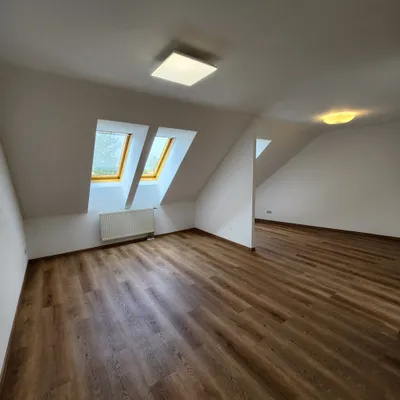 1-Zimmer-Wohnung mieten in Korneuburg – 43 m², € 547 – Bild 1 von 7