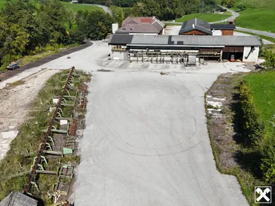 Immobilie mieten in Amstetten – 13 300 m², € 6.830