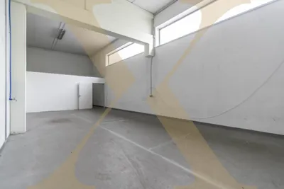 Gewerbeimmobilie mieten in Linz – 77 m², € 563