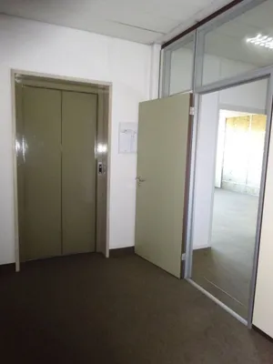 2-Zimmer-Gewerbeimmobilie mieten in Graz – 243 m², € 8 – Bild 12 von 29