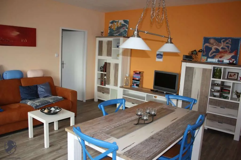 Kompakte 2-Zimmer-Eigentumswohnung mit Balkon, Stellplatz & Keller – pohled 2
