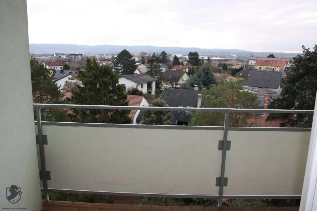 Kompakte 2-Zimmer-Eigentumswohnung mit Balkon, Stellplatz & Keller – pohled 3