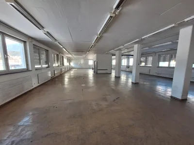 Immobilie mieten in Innsbruck-Land – 734 m², € 6.018