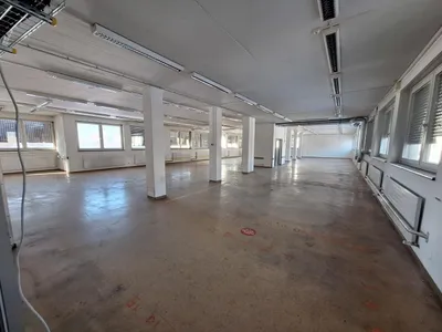 Immobilie mieten in Innsbruck-Land – 734 m², € 6.018 – Bild 8 von 10