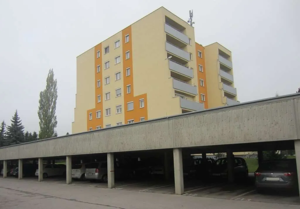 Waldbrunnerstraße 1 | Überdachte Stellplätze im Freien – pohled 2