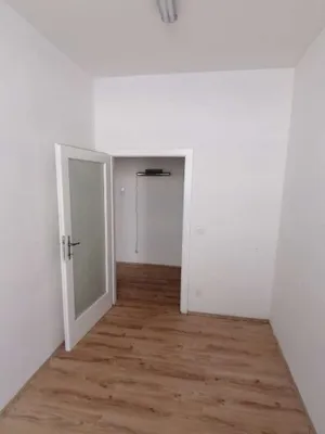 8-Zimmer-Gewerbeimmobilie kaufen in Wien – 341 m², € 450.000 – Bild 3 von 27