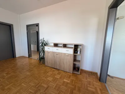 8-Zimmer-Gewerbeimmobilie mieten in Klagenfurt – 152 m², € 2.083 – Bild 7 von 10