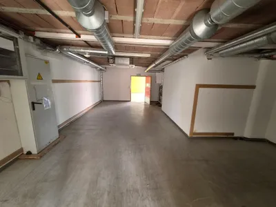 Gewerbeimmobilie mieten in Baden – 451 m², € 10.226 – Bild 7 von 10