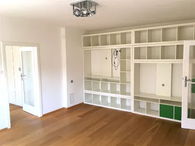 PERFEKT AUFGETEILTE 2-ZIMMERWOHNUNG BEIM AUGARTEN !!! – Bild 3