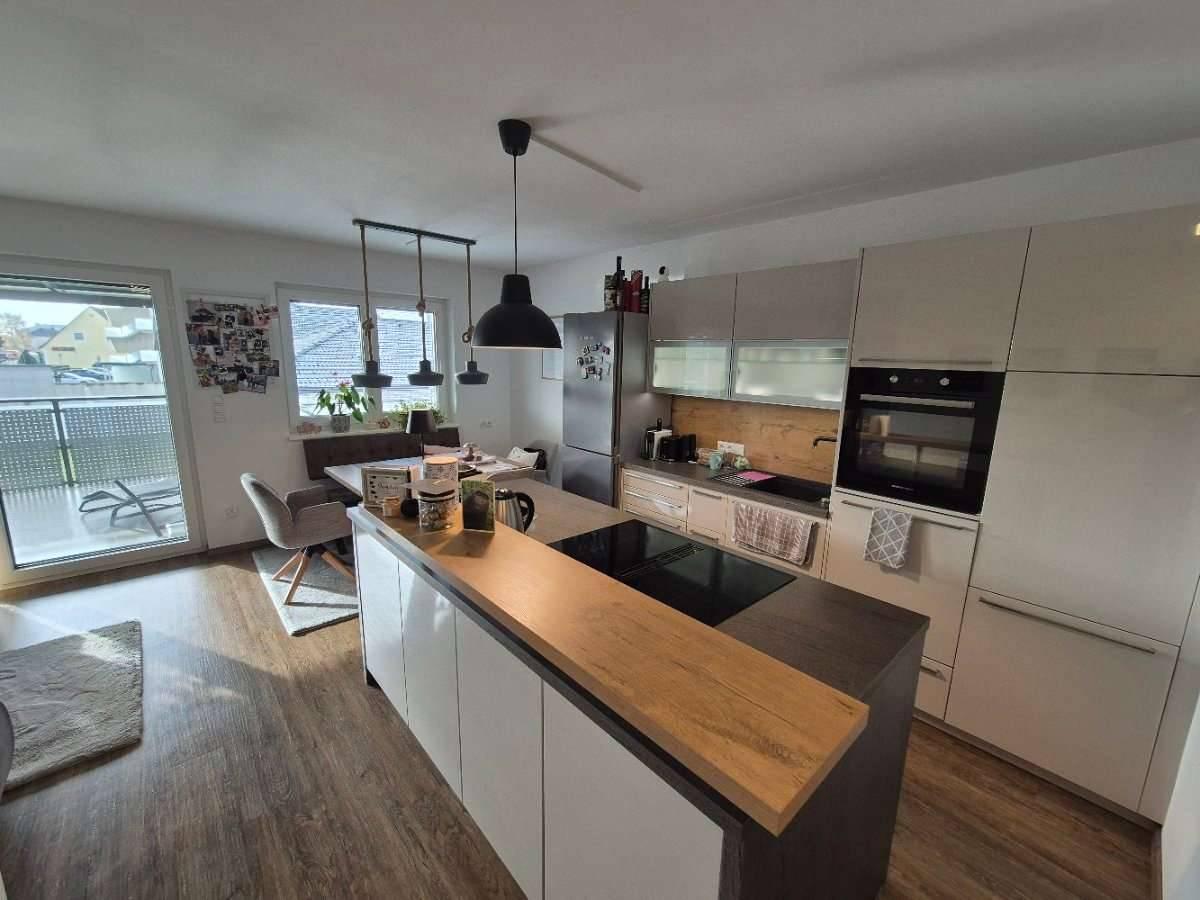 Exklusive 3-Zimmer-Wohnung | 21 m² Balkon überdacht | Klimaanlage | DAN-Küche | Carport | Provisionsfrei, Neutillmitsch