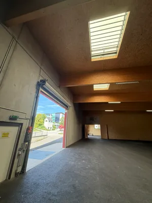 Gewerbeimmobilie mieten in Vöcklabruck – 1 563 m², € 4 – Bild 14 von 16