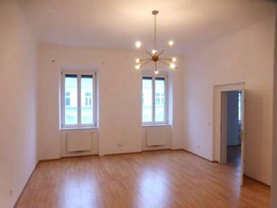 Sanierter Altbau, 4 Zimmer + extra Küche