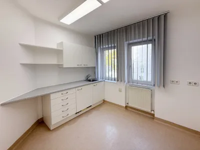 5-Zimmer-Gewerbeimmobilie mieten in Wels – 110 m², € 1.678 – Bild 8 von 16