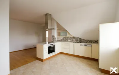 3-Zimmer-Wohnung kaufen in Neunkirchen – 121,67 m², € 298.000 – Bild 2 von 8