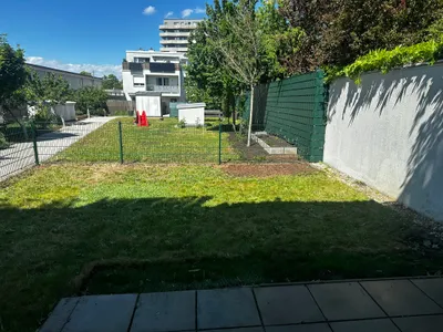 Geräumige ruhige 2-Zimmer-Wohnung mit Terrasse, Garten und U1-Anbindung – Bild 3