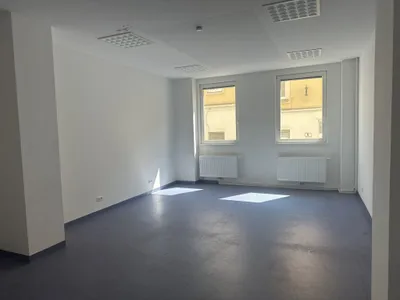 9-Zimmer-Gewerbeimmobilie mieten in Wiener Neustadt – 68 m², € 3.299 – Bild 4 von 17