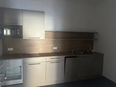 9-Zimmer-Gewerbeimmobilie mieten in Wiener Neustadt – 68 m², € 3.299 – Bild 10 von 17