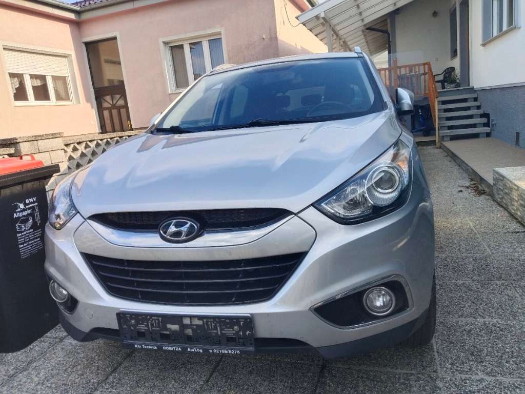 Hyundai iX35 SUV / Geländewagen