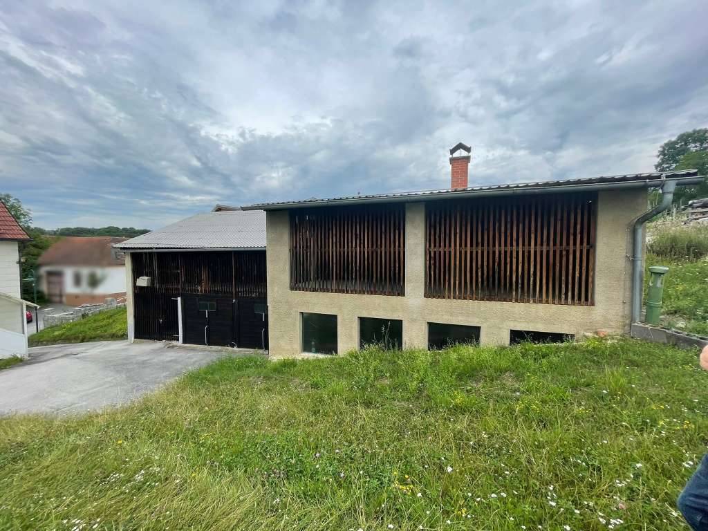 Großzügiges Wohnhaus mit zwei Einheiten, Garten & Baugrundstück im Kurort Bad Tatzmannsdorf – pohled 3