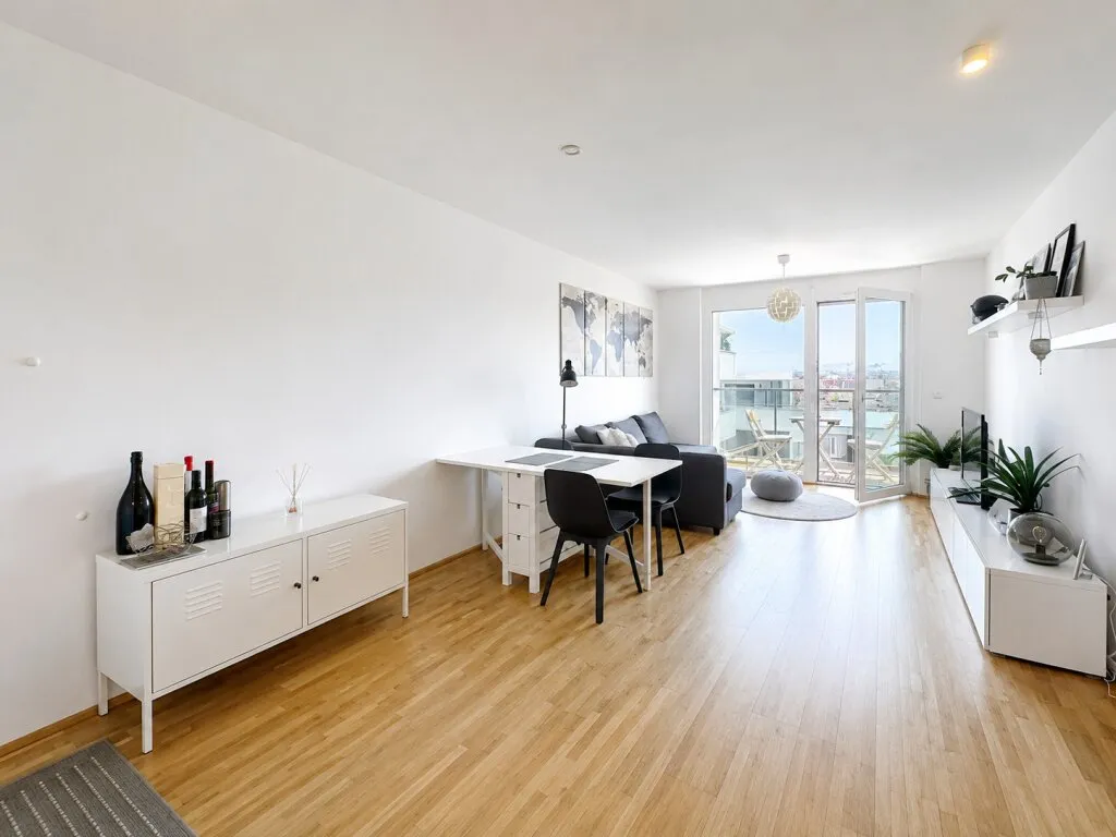 Großzügiges 2-Zimmer-Business-Apartment nahe Schönbrunn - Loggia, Fernblick aus dem 7. Obergeschoss & flexible Mietdauer, Wien