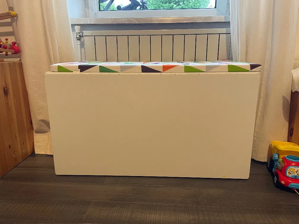 Ikea Truhe Smastad, € 30,- (6020 Innsbruck)