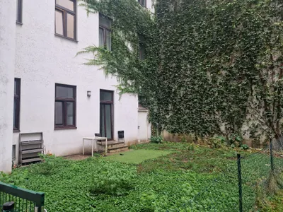 Garden apartment with 4 rooms and open kitchen