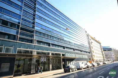 Gewerbeimmobilie mieten in Wien – 556 m², € 19