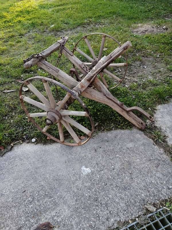 Gartendekoration , Antiquitten , Blumenstnder, Antike Gerder,  Landwirtschaftliche Gert,  120,- (3354 Wolfsbach) - willhaben
