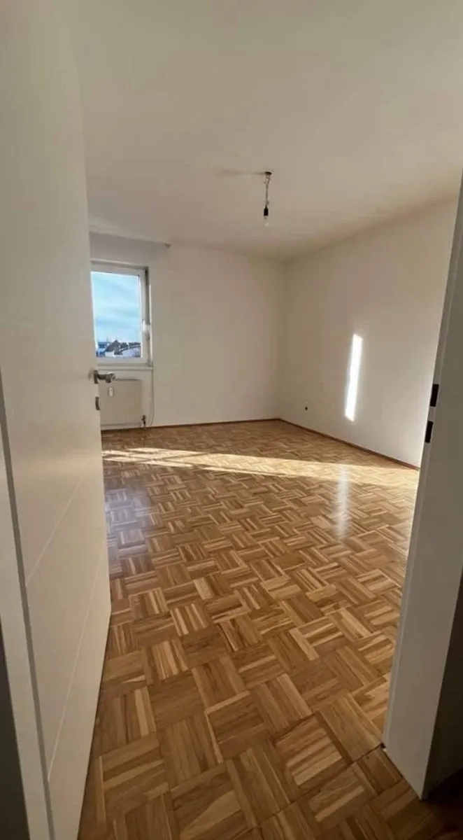 Helle 2-Zi. -Whg. | Loggia | Parkplatz | Top-Lage - Ansicht 3