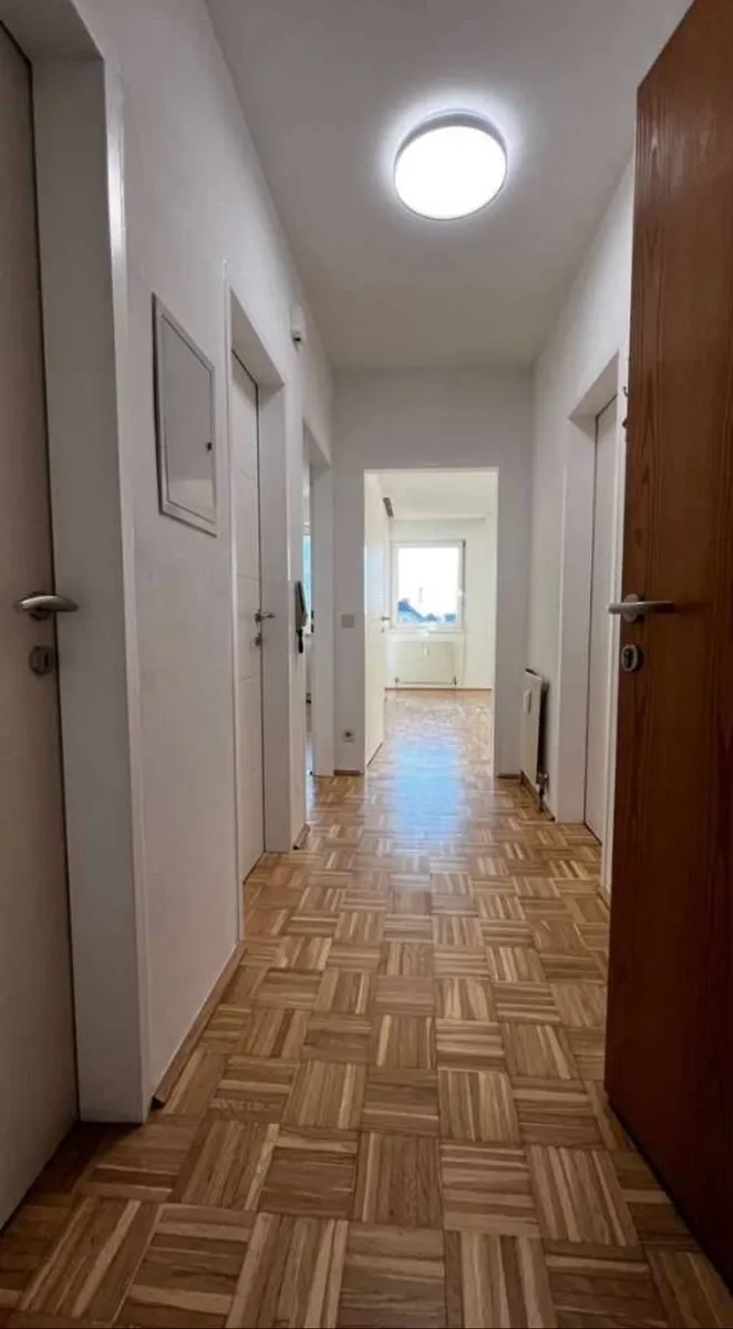 Helle 2-Zi. -Whg. | Loggia | Parkplatz | Top-Lage - Ansicht 2