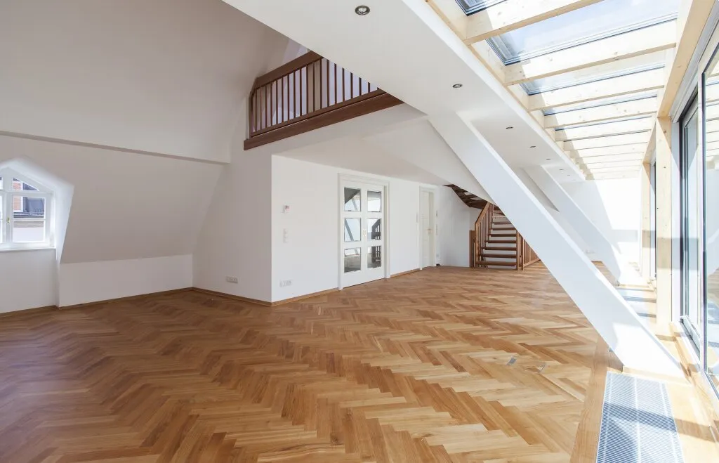Elegantes Penthouse mit großem Balkon - Ansicht 2
