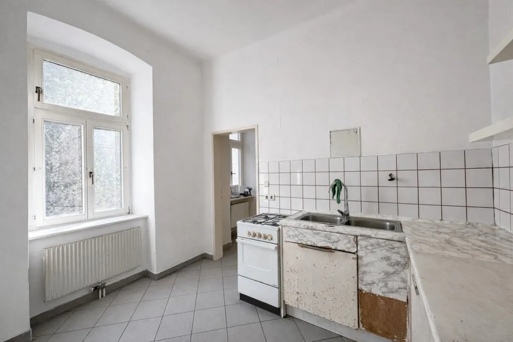 Helle 3-Zimmer-Wohnung, 72,85m², teilsaniert mit bewilligtem Balkon und großem Potenzial - Yppenplatz Nähe - Ansicht 3