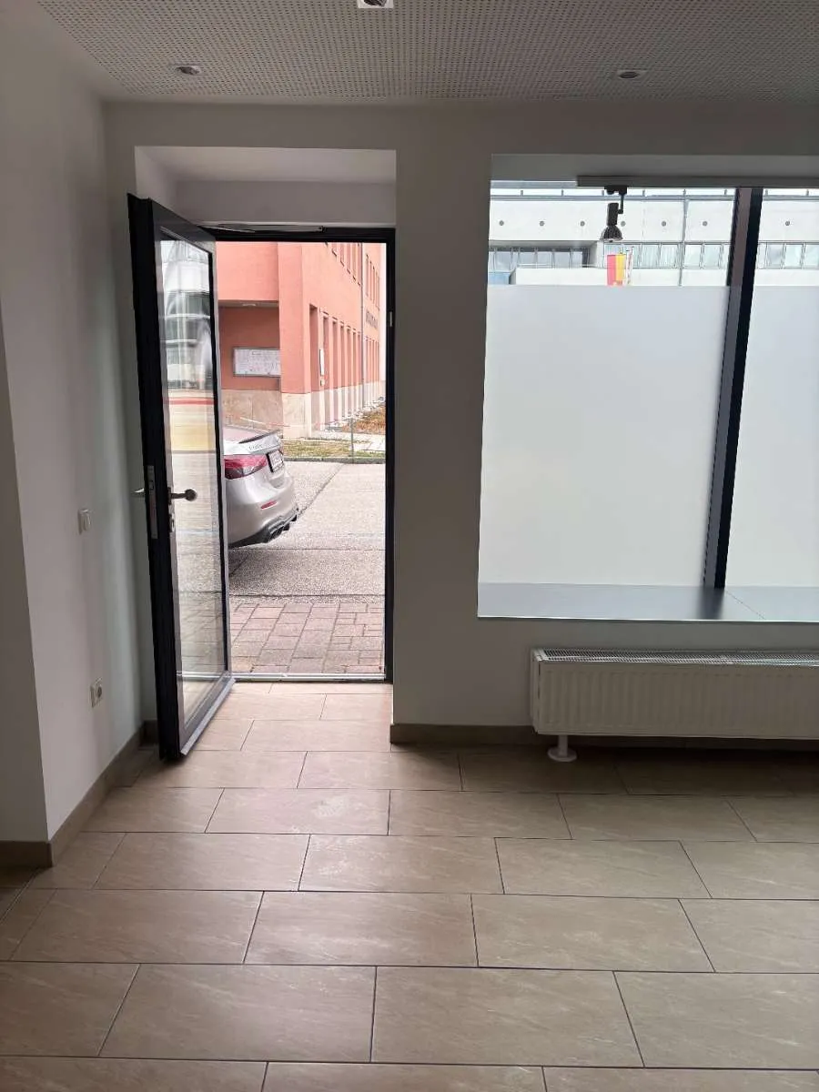 Moderne Büro-/ Geschäftsfläche 40 m² in TOP-Lage von Marchtrenk - Ansicht 2