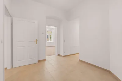 6-Zimmer-Wohnung mieten in Wien – 130 m², € 2.400 – Bild 2 von 11