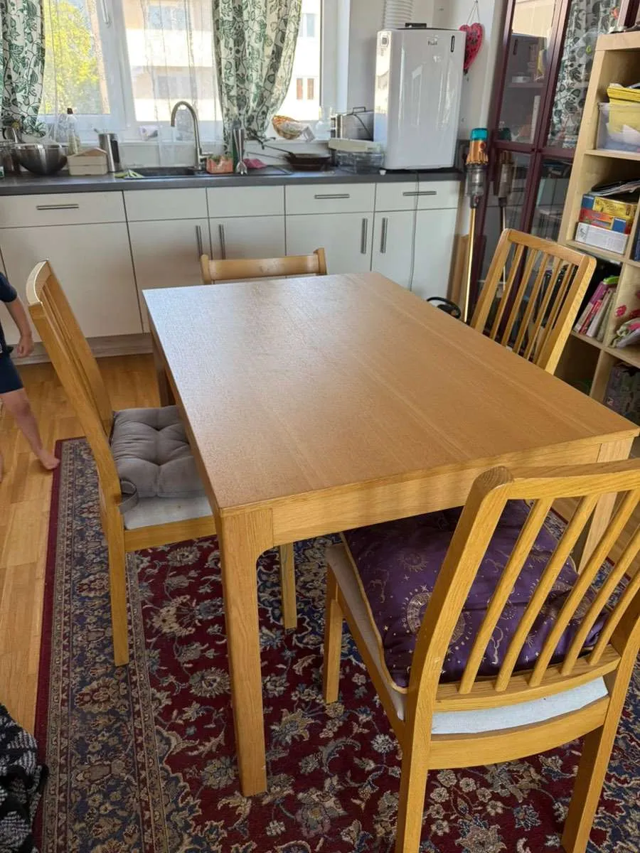 IKEA Esstisch Holz ausziehbar mit 4 Sesseln, € 80,- (5020 Salzburg)