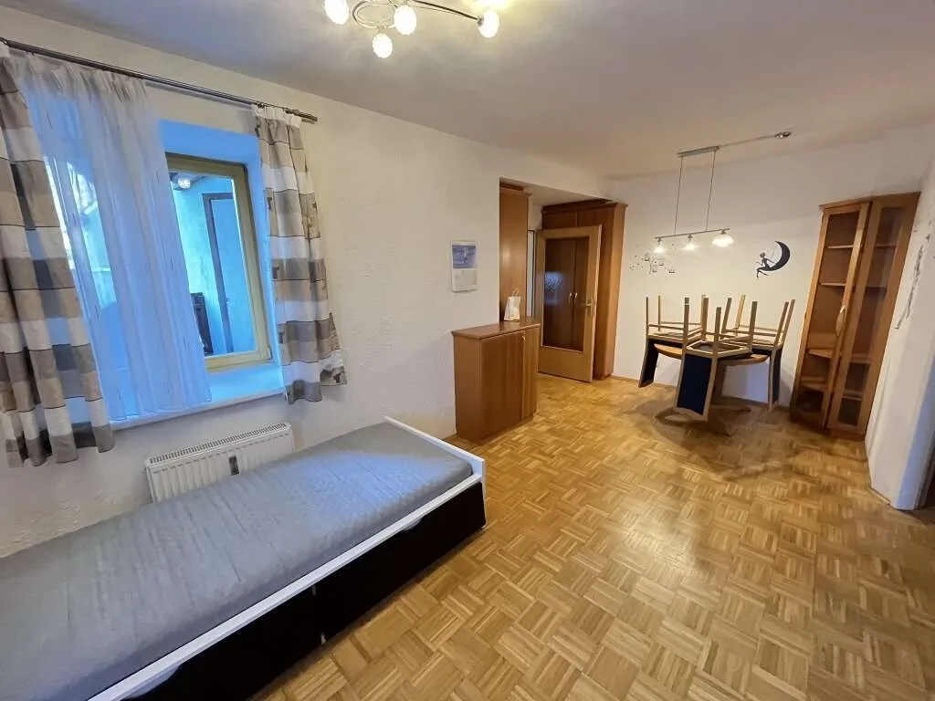 ++ Schöne und geräumige Mietwohnung mit Balkon - voll möbliert ++ - Pogled 2