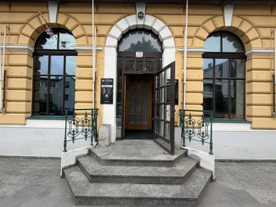 Gewerbeimmobilie mieten in Mödling – 200 m², € 1.500 – Bild 4 von 16