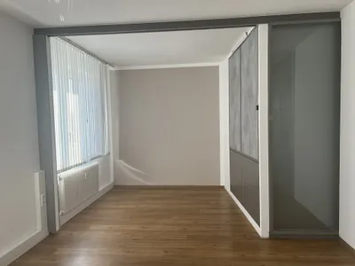 2-Zimmer-Gewerbeimmobilie mieten in Linz – 100 m², € 984 – Bild 3 von 11