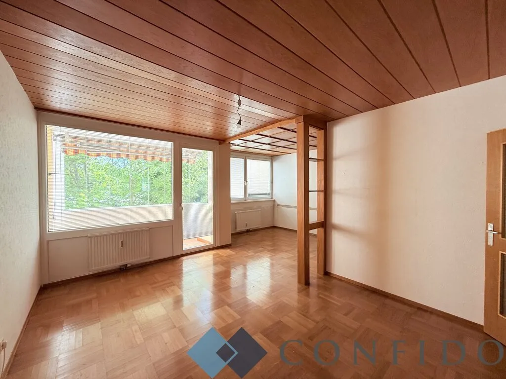 RUHELAGE in Klosterneuburg - Sanierungsbedürftige 3 Zimmerwohnung mit Loggia und Grünblick - Ansicht 2